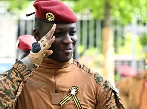 image-1769758959-burkina-faso-da-tum-siyasi-partiler-feshedildi-19517458_2910_amp