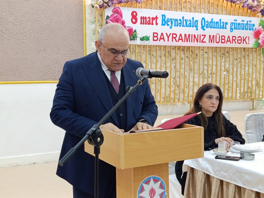 image-d9bb7e24c9b2c22bd5d16e71da8ae068