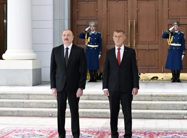 image-0085bb2706d2028fb898735f44ef861c