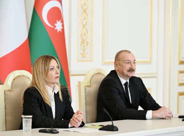 image-deputat_sebine_salmanova_-_italiya_-_azerbaycan-897